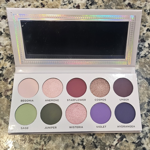 Ace Beatuē Violet Sage Palette - Picture 2 of 2